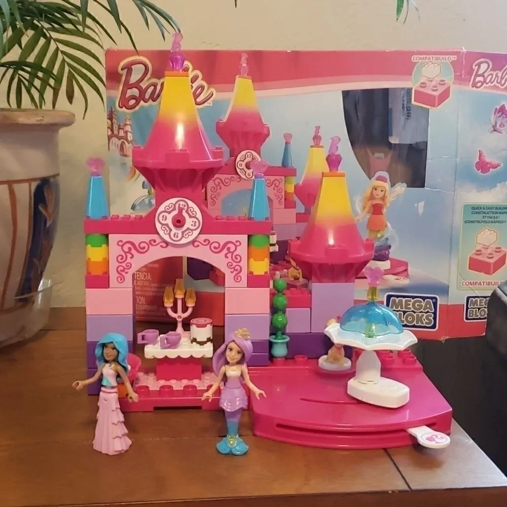 MEGA BLOKS BARBIE RAINBOW PRINCESS CASTLE